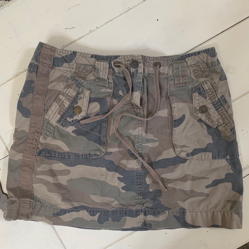 Camo mini skirt